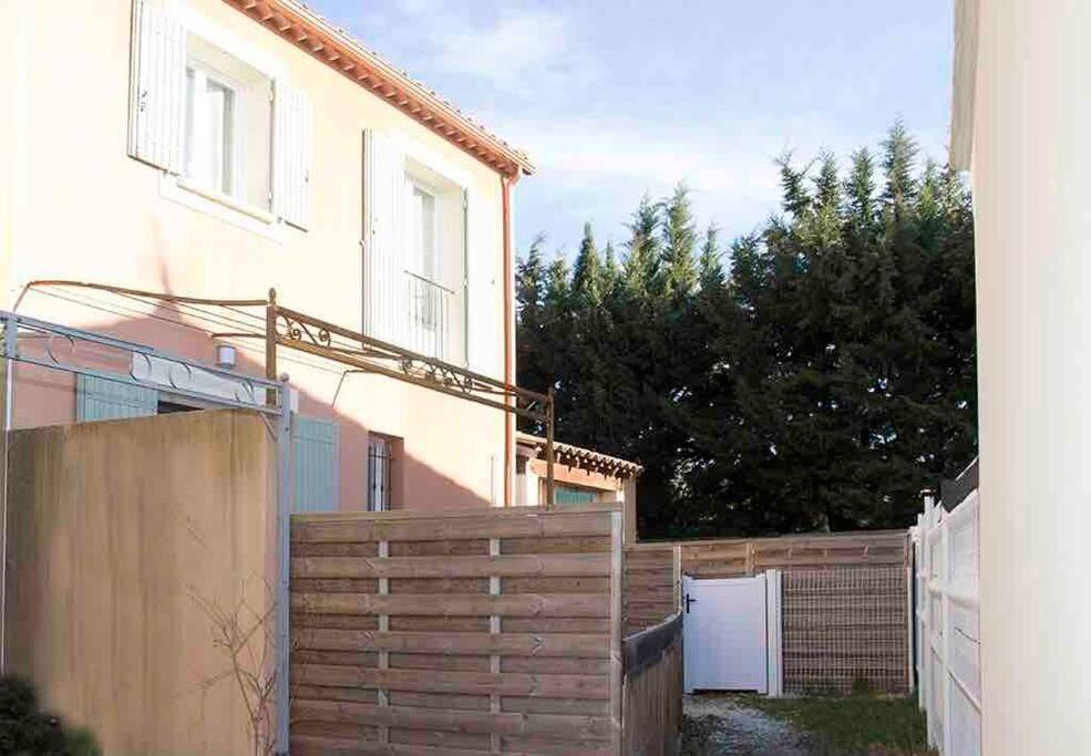 Gite Les Coquelicots 2 Quartier Residentiel Л'Иль-сюр-ла-Сорг Экстерьер фото